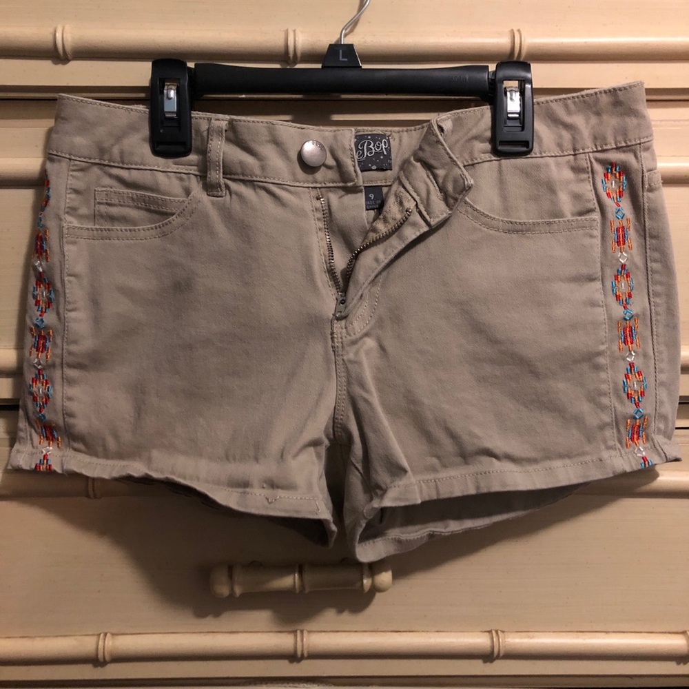 Women’s BeBop Khaki Shorts